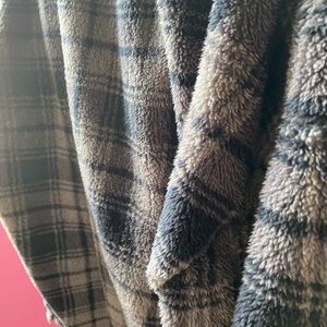 black/grey pacsun plaid jacket